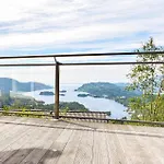 Ovre Hyttefelt * Holmefjord